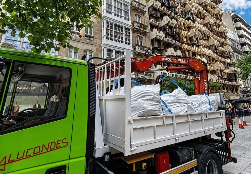 Retirada de escombros en Ourense