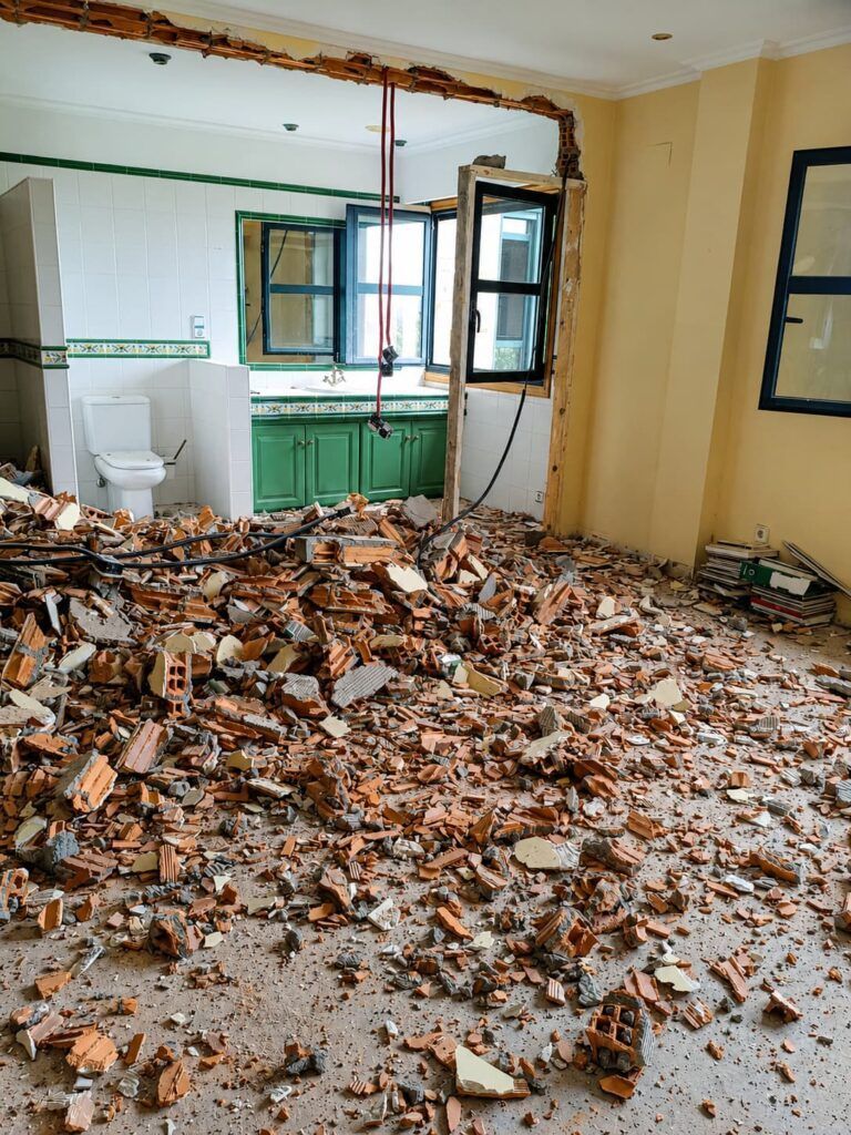 Derribos y demoliciones en Ourense