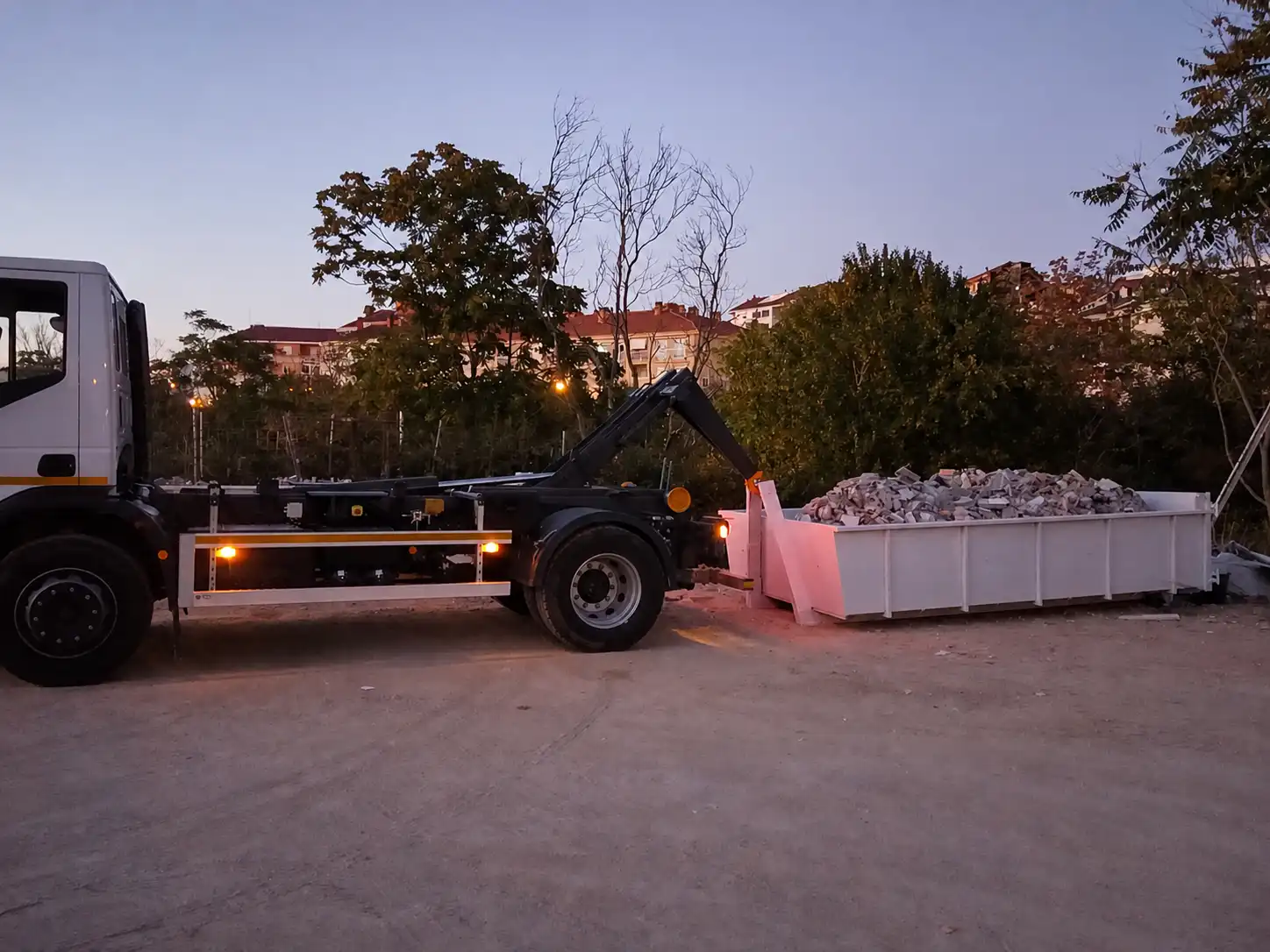 Contenedor de escombros para obras y reformas en Ourense